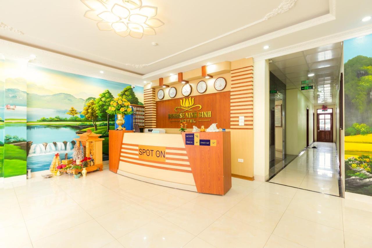 Spot On 861 Sunrise Hotel นิญบิ่ญ ภายนอก รูปภาพ