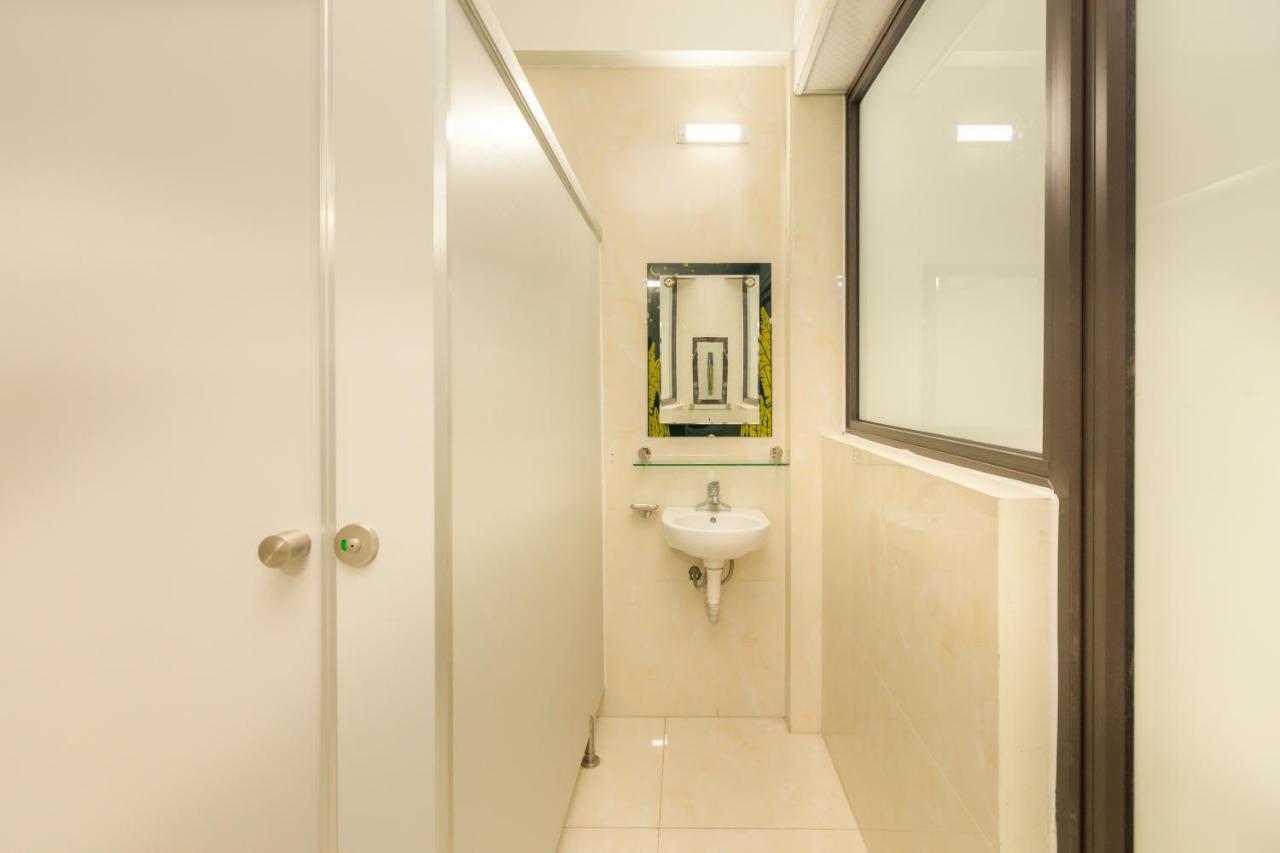 Spot On 861 Sunrise Hotel นิญบิ่ญ ภายนอก รูปภาพ