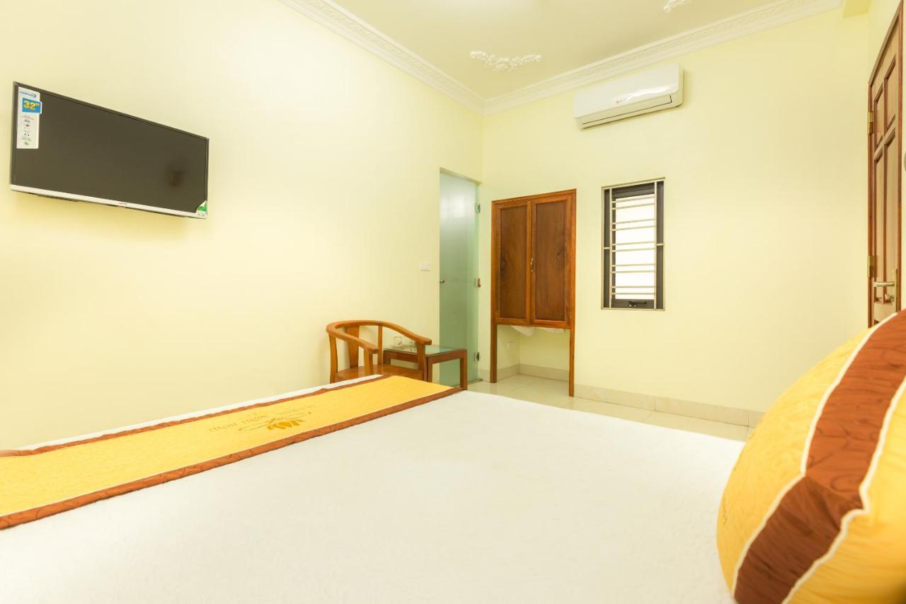 Spot On 861 Sunrise Hotel นิญบิ่ญ ภายนอก รูปภาพ